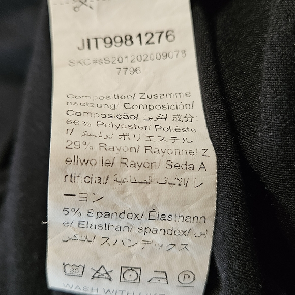 SHEIN Curve Black V-neck Tiered Shirt 4X - Picture 4 of 4